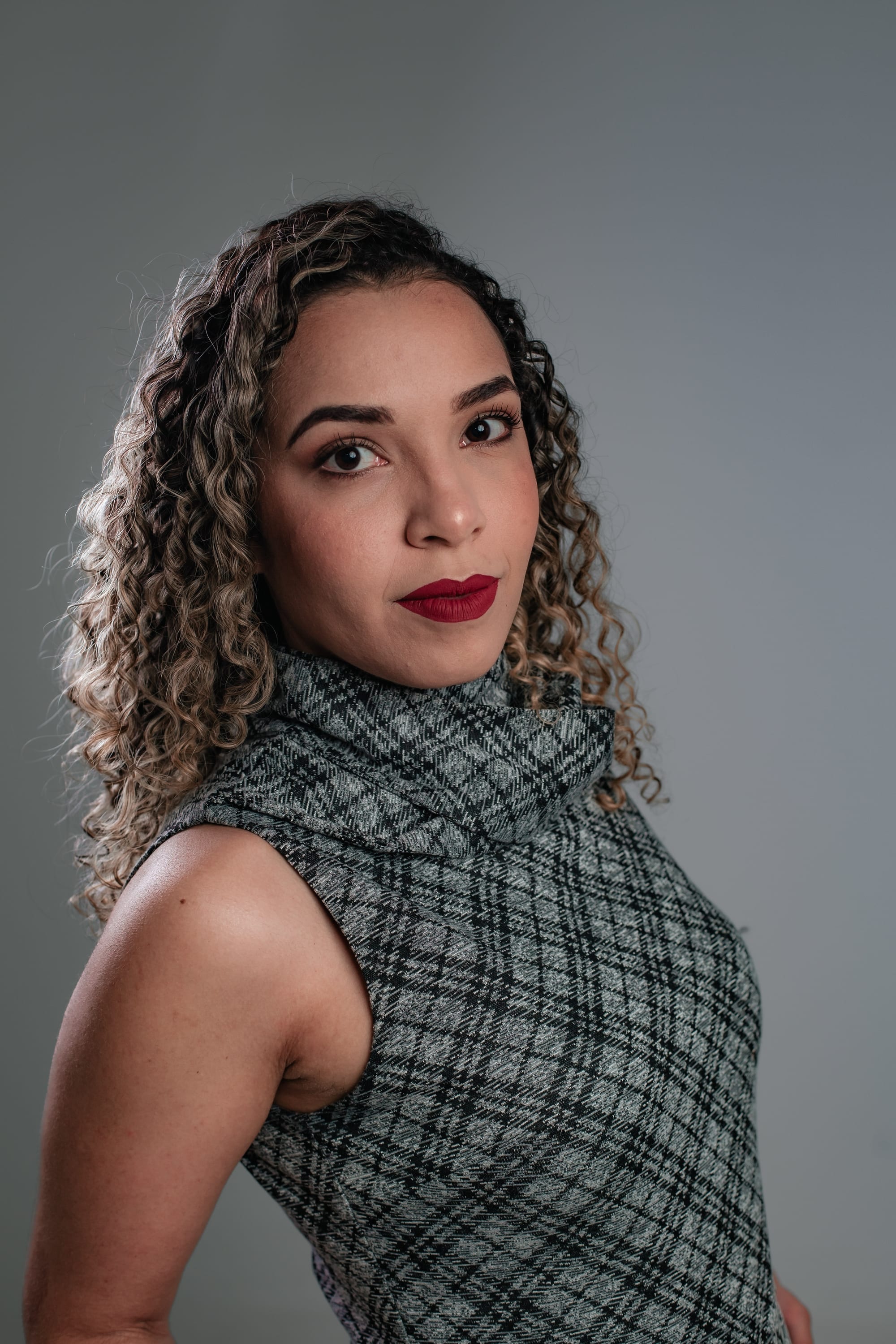 Fotografia de Ensaio Profissional por André Bertogna — Taiana Advogada, foto 4 de 18